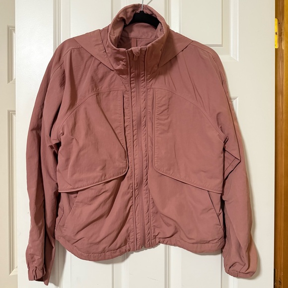 Lululemon // Always Effortless Jacket // Spiced Chai - Picture 3 of 5